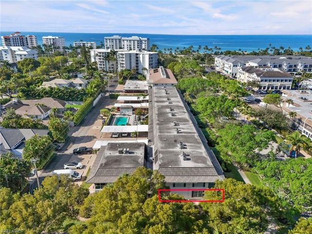 292 Banyan BLVD # 292, Naples, FL 34102