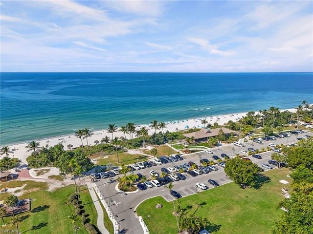292 Banyan BLVD # 292, Naples, FL 34102