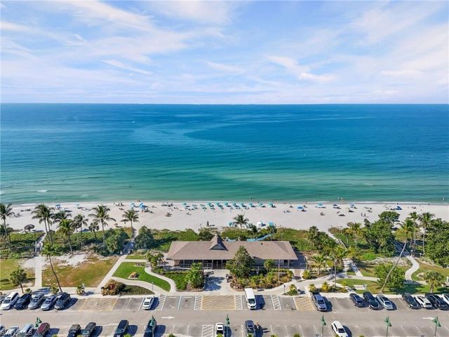 292 Banyan BLVD # 292, Naples, FL 34102