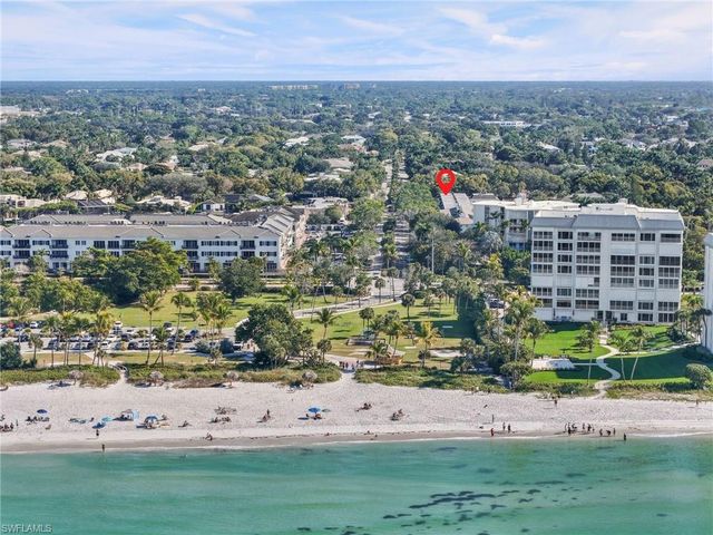 292 Banyan BLVD # 292, Naples, FL 34102