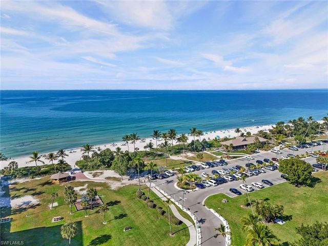 292 Banyan BLVD # 292, Naples, FL 34102