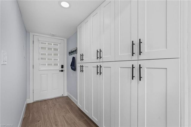 292 Banyan BLVD # 292, Naples, FL 34102