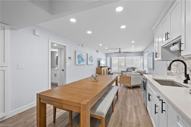 292 Banyan BLVD # 292, Naples, FL 34102