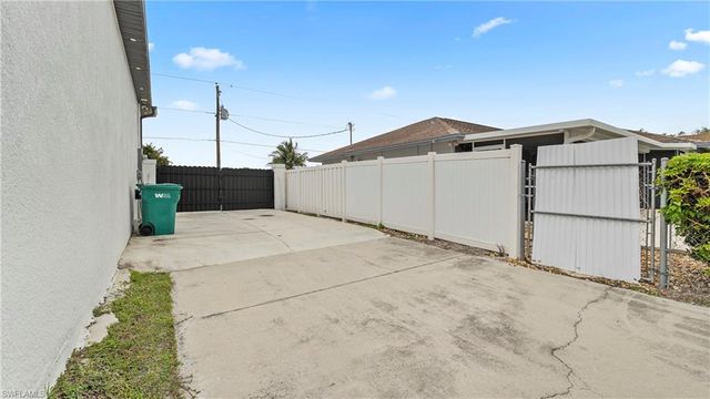 2998 52nd ST SW, Naples, FL 34116