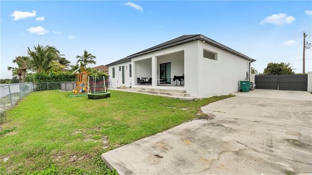 2998 52nd ST SW, Naples, FL 34116