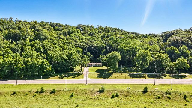 809 HOLMEN DRIVE N, Holmen, WI 54636