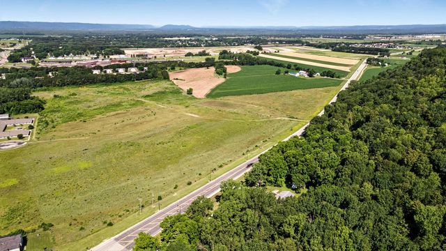 809 HOLMEN DRIVE N, Holmen, WI 54636