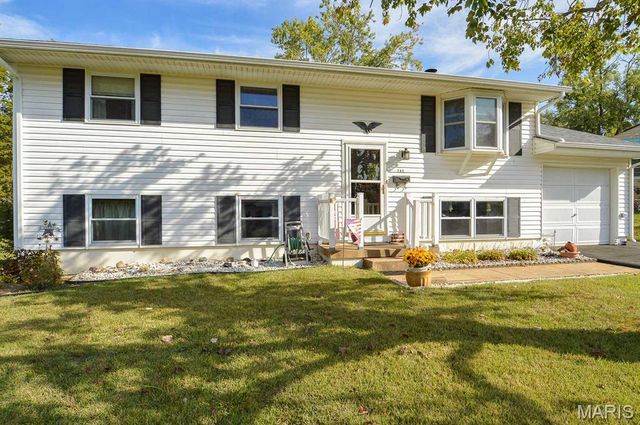 702 W Washington Street, O'fallon, IL 62269