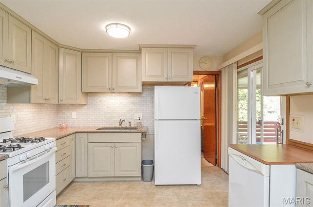 702 W Washington Street, O'fallon, IL 62269