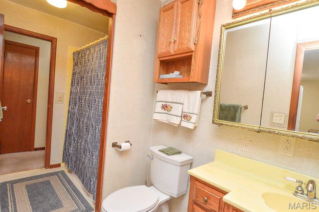 702 W Washington Street, O'fallon, IL 62269