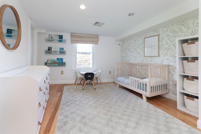 52 Warren 3, Boston, MA 02129
