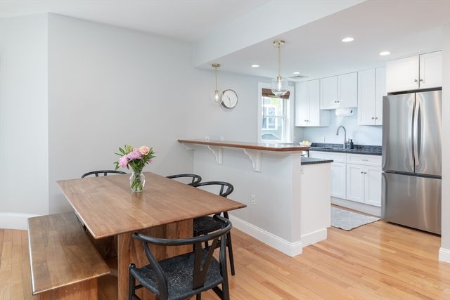 52 Warren 3, Boston, MA 02129