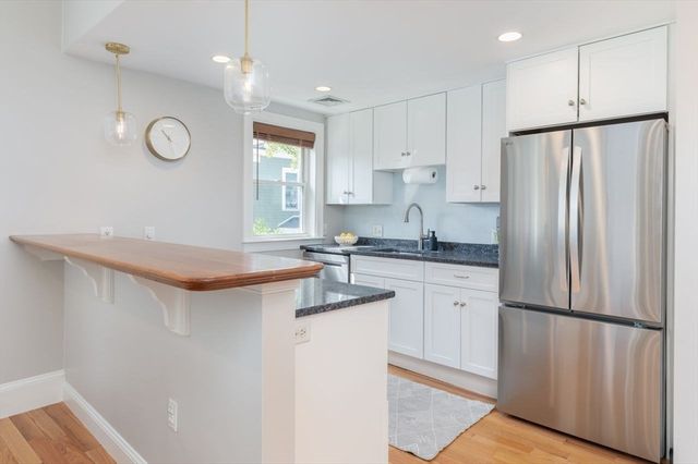 52 Warren 3, Boston, MA 02129