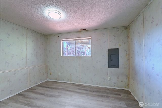 1917 E 60th Street, Tacoma, WA 98404