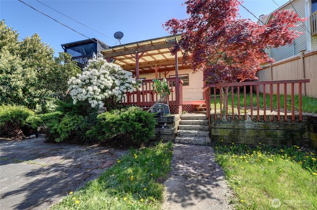 1917 E 60th Street, Tacoma, WA 98404