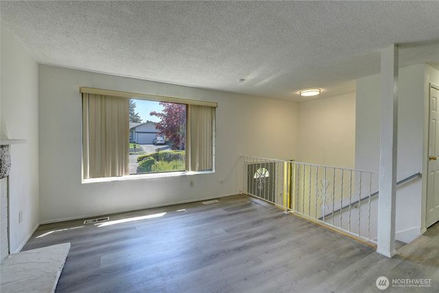 1917 E 60th Street, Tacoma, WA 98404