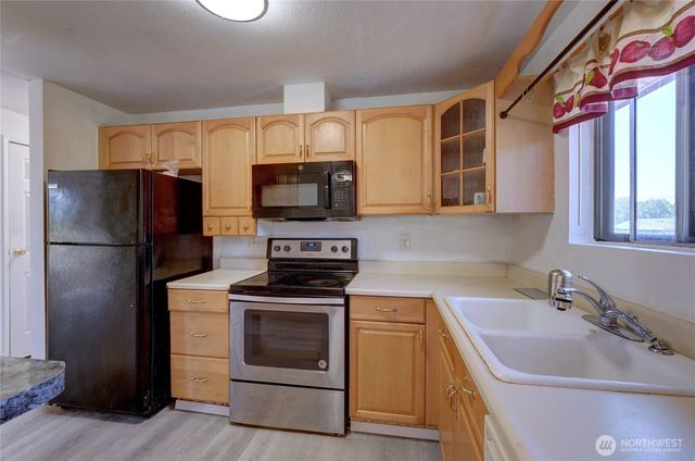 1917 E 60th Street, Tacoma, WA 98404