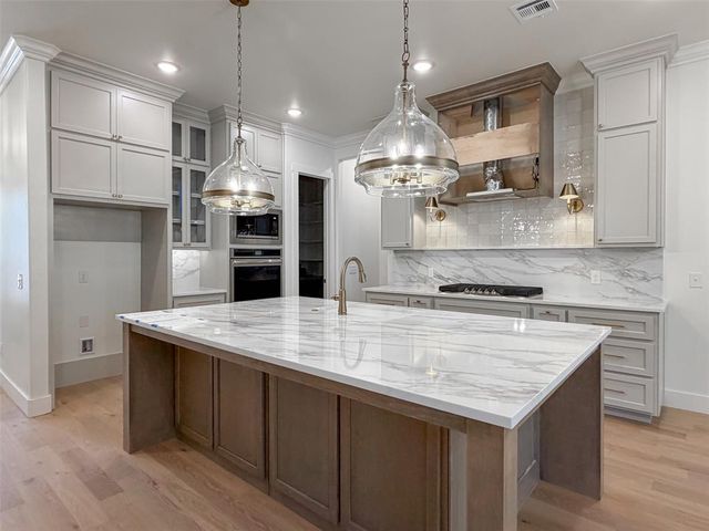 3425 Sardina Way, Edmond, OK 73034