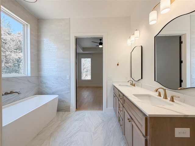 3425 Sardina Way, Edmond, OK 73034
