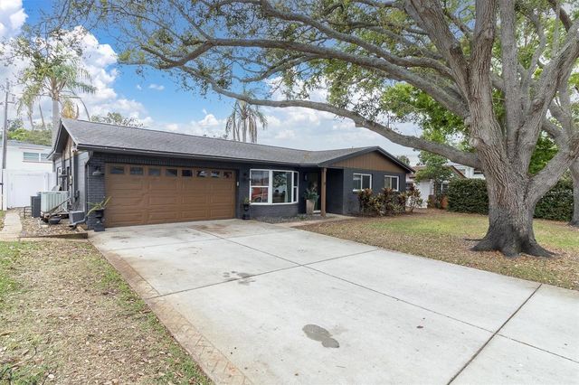 13472 BELLEWOOD AVENUE, Seminole, FL 33776