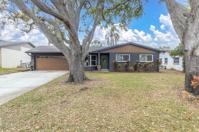 13472 BELLEWOOD AVENUE, Seminole, FL 33776