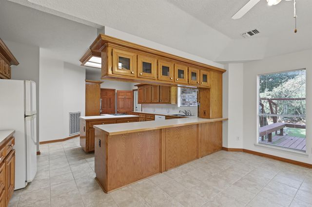 3134 Lake Island Drive, Montgomery, TX 77356