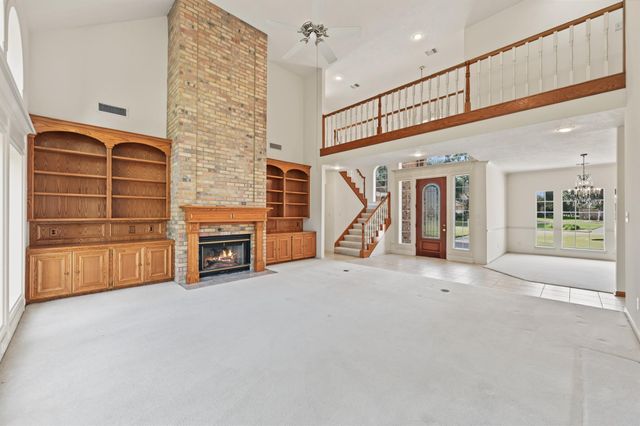 3134 Lake Island Drive, Montgomery, TX 77356
