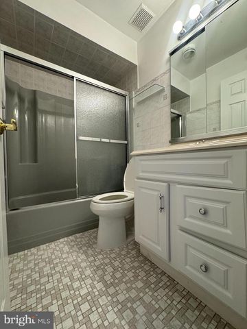 800 BRIDGEBORO ST, Riverside, NJ 08075