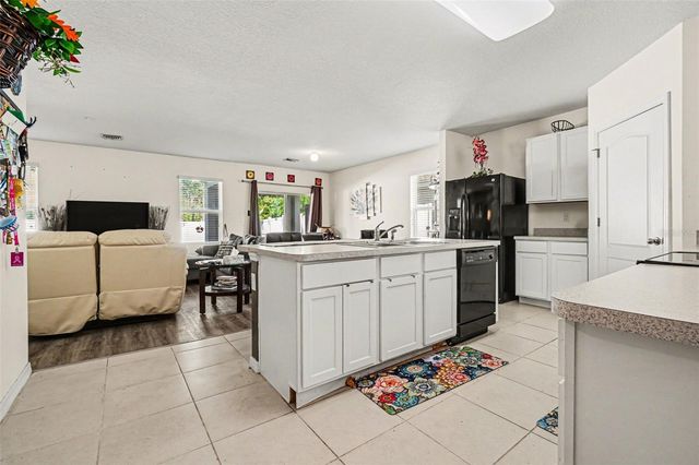 5268 11TH STREET E, Bradenton, FL 34203