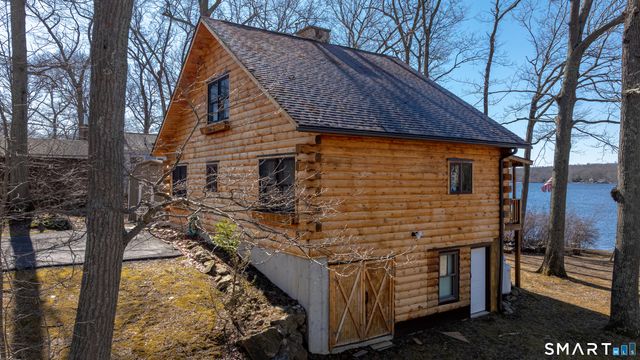 107 Lake Shore Drive, Lebanon, CT 06249