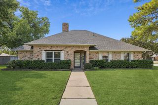 1554 N Valley Parkway, Lewisville, TX 75077