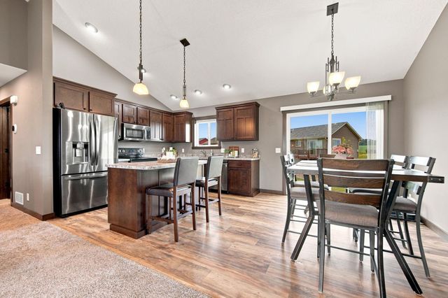 270 Prairie Road, New Richmond, WI 54017