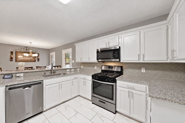 600 E Jacob Street, Pilot Point, TX 76258
