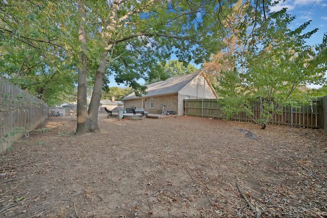 600 E Jacob Street, Pilot Point, TX 76258