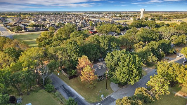 600 E Jacob Street, Pilot Point, TX 76258