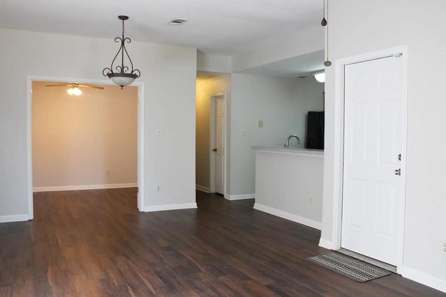 1619 Parkfield CIR, Round Rock, TX 78664