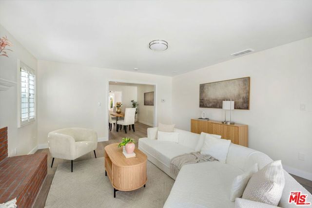 3770 Somerset Drive, Los Angeles, CA 90016