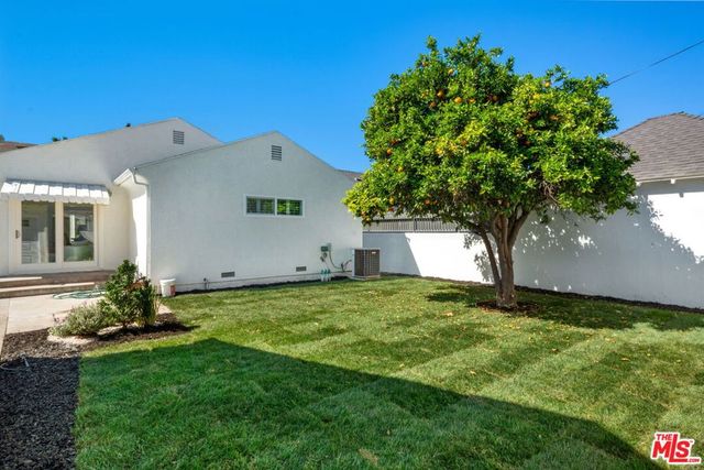3770 Somerset Drive, Los Angeles, CA 90016