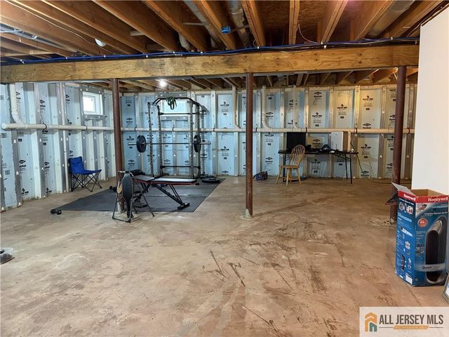 11 Andre Avenue, Edison, NJ 08817