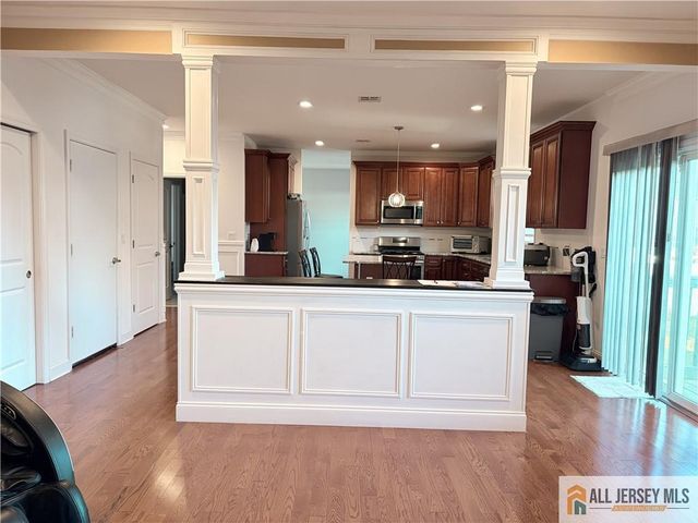 11 Andre Avenue, Edison, NJ 08817