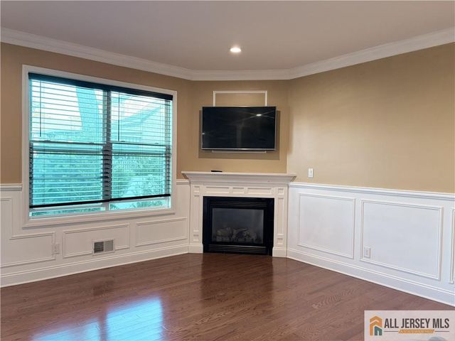 11 Andre Avenue, Edison, NJ 08817