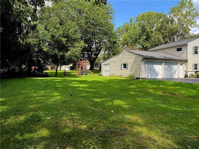 185 Woody Lane, Penfield, NY 14625