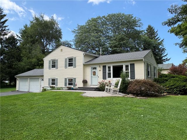 185 Woody Lane, Penfield, NY 14625