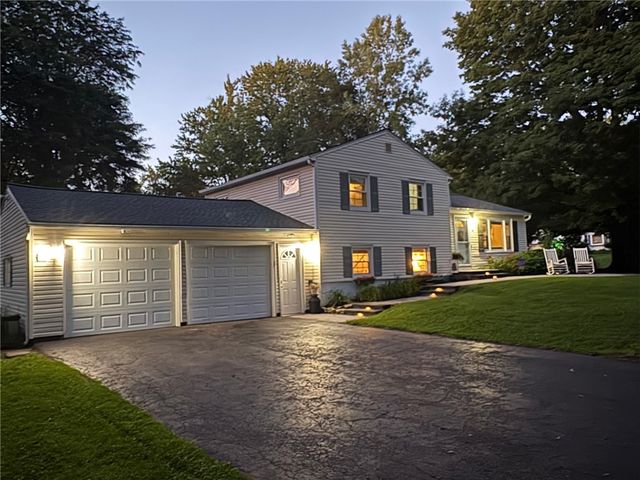 185 Woody Lane, Penfield, NY 14625