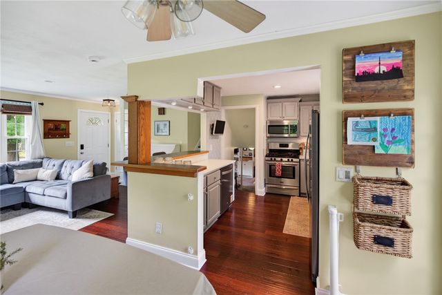 185 Woody Lane, Penfield, NY 14625