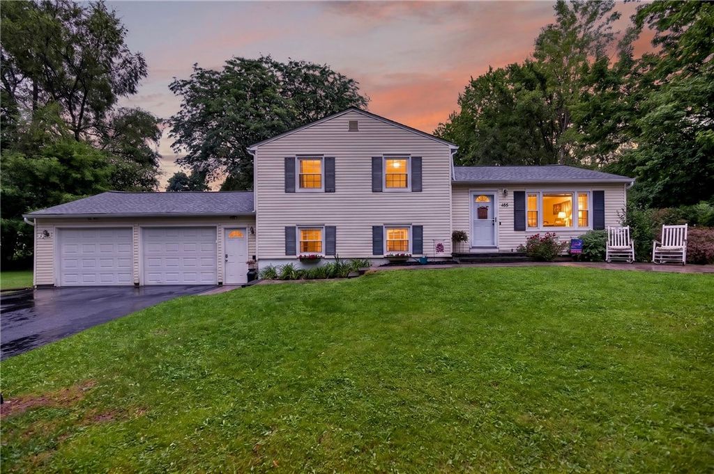 185 Woody Lane, Penfield, NY 14625