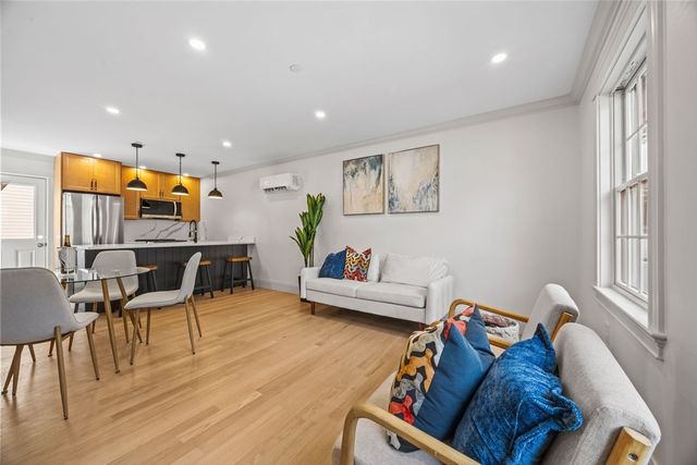 9 Swan St 2, Beverly, MA 01915