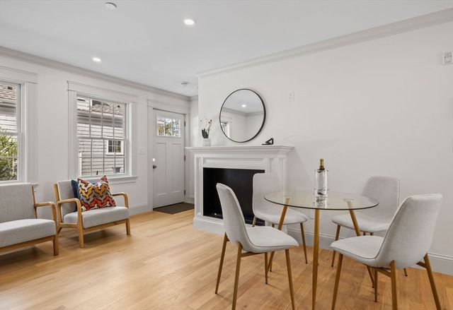 9 Swan St 2, Beverly, MA 01915