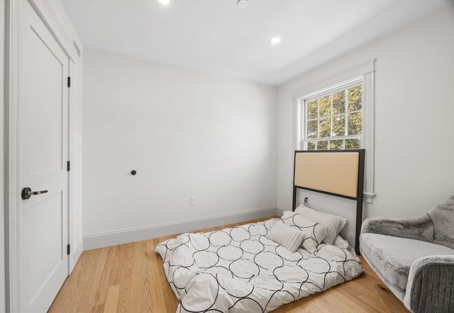 9 Swan St 2, Beverly, MA 01915