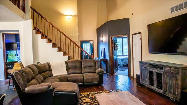 7307 Oliver Circle, Kansas City, KS 66106